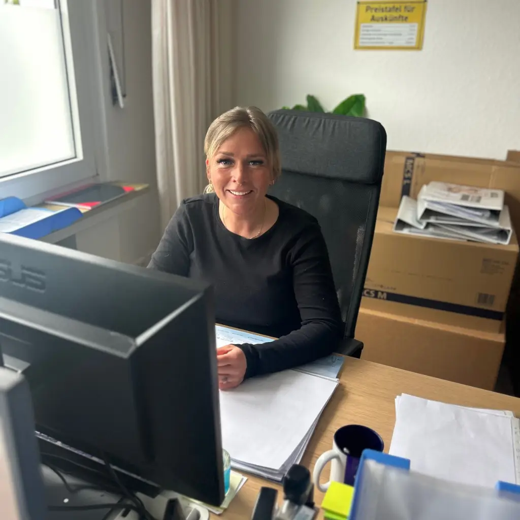 Mitarbeiterin der Vitalios GmbH, Assistenz der Geschäftsführung, Portraitfoto